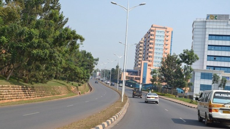 جماهير رواندا تعشق بوقرة وزياني ومستغربة من فضائح شاوشي