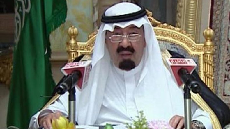 السعودية تستدعي سفيرها وتغلق قنصلياتها في مصر