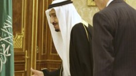 كيري من السعودية: المحادثات النووية الإيرانية محددة المدّة