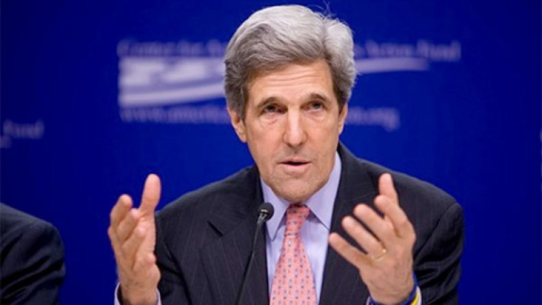كيري يرحب بجهود إحياء محادثات السلام الفلسطينية الإسرائيلية