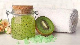 خلطات الكيوي لبشرة نضرة وشعر حريري