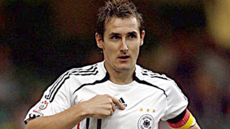 كلوز يقترب من تحطيم رقم مولر