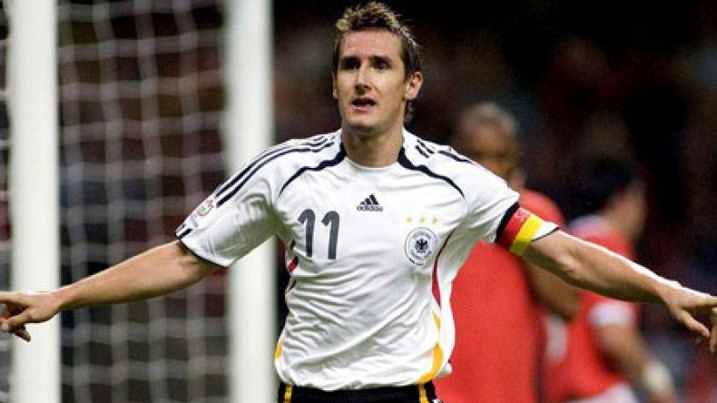 كلوز: لا نشغل بالنا بسيناريو 2006 قبل مواجهة إيطاليا