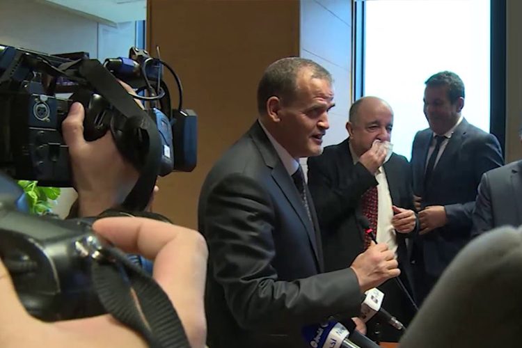 Trade Minister Invites The Algerian Community Abroad To Invest In Algeria