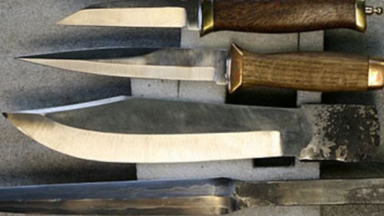 “غاضبون” يهاجمون مقر  شرطة بلكور لتحرير القاتل “جمباز”