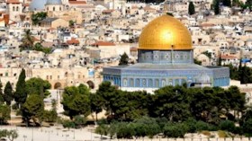 بعدت عليهم الشقة