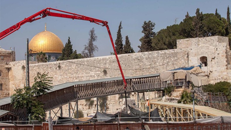 دعاءٌ للقدس