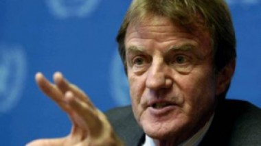 France- Algérie : En bon séparatiste, Kouchner tente de charger la génération Novembriste