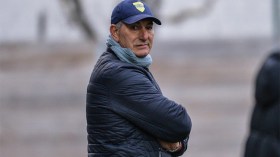 قريشي يدعو زطشي إلى ترك بلماضي يعمل حتى 2022