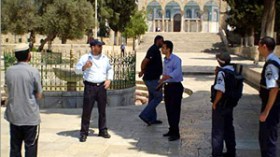 إسرائيل تفرض قيودا على وصول المصلين إلى المسجد الأقصى