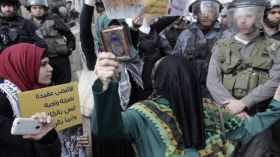 حرب الدجالين على بوابة السماء