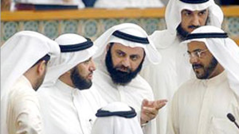 نحو استقالة الحكومة وحل البرلمان