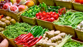 تجار التجزئة وراء ارتفاع أسعار الخضر والفواكه