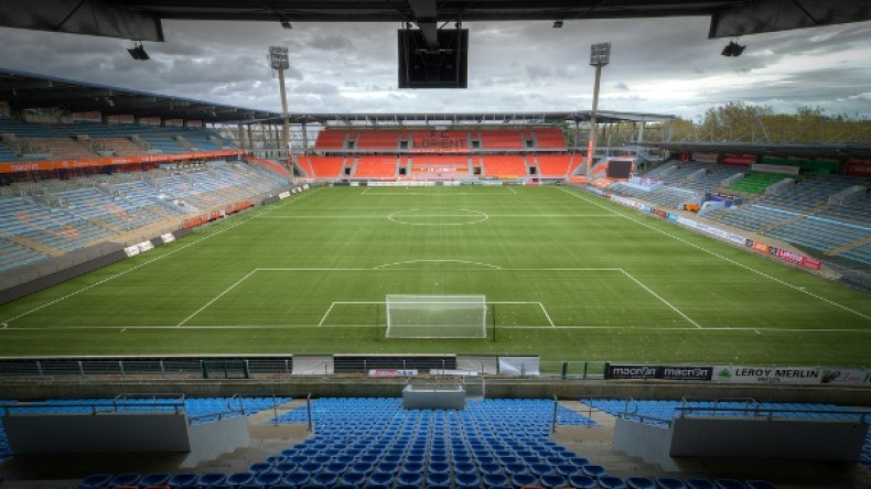 مدرب نانت يصف البساط الإصطناعي بكلام بذيئ!