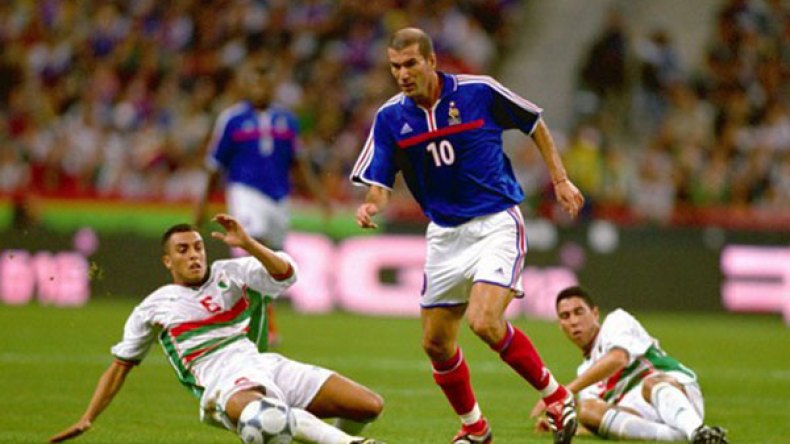 المحاربون لن يواجهوا الديكة قبل سبتمبر 2016