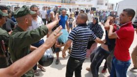 المقصون من عملية الترحيل بالدار البيضاء يحتجون