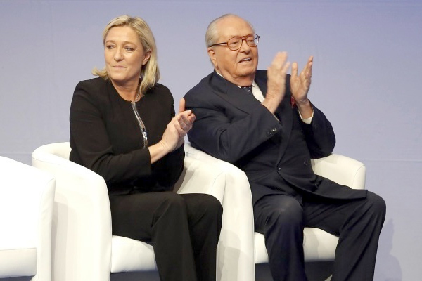 Marine Le Pen: «Paris combat le chômage en Algérie et l’oublie en France»