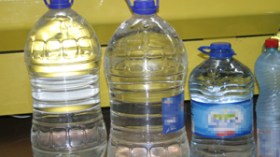 مصالح الأمن تحقق في 30 شركة مياه معدنية متهمة بالغش