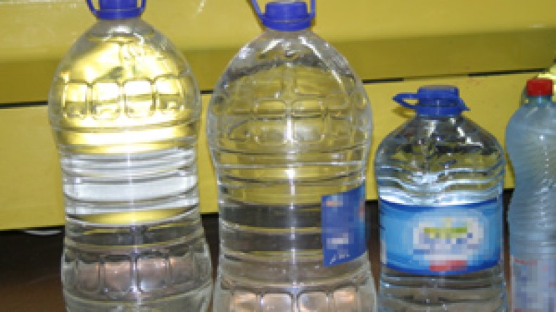 مصالح الأمن تحقق في 30 شركة مياه معدنية متهمة بالغش