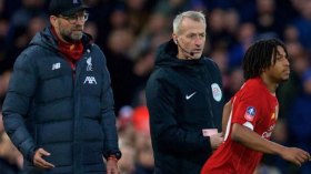 أوّل مباراة رسمية للجزائري “لعروسي” مع ليفربول