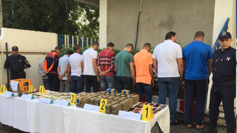 حجز هيروين ومخدرات وتوقيف 9 مشبوهين بالعاصمة