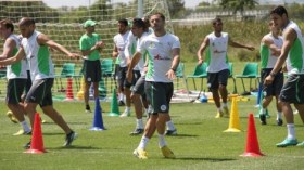 لحسن وبودبوز وسوداني احتياطيون في مباراة جنوب إفريقيا