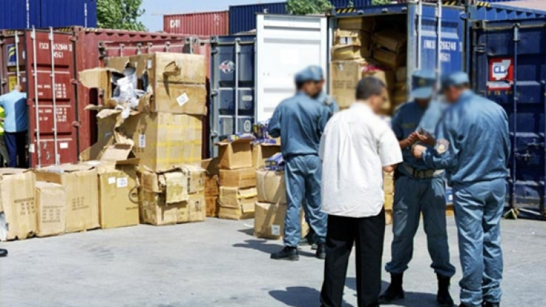 الجمارك تحجز مليون بطارية خطيرة بميناء الجزائر