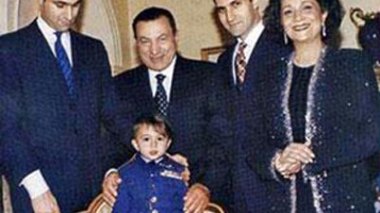 Le régime égyptien ébranlé : La famille de Moubarak l’a conduit droit vers l’abime