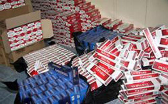 Oujda: Saisie de 227 000 litres de carburant et 100 000 cartouches de cigarettes