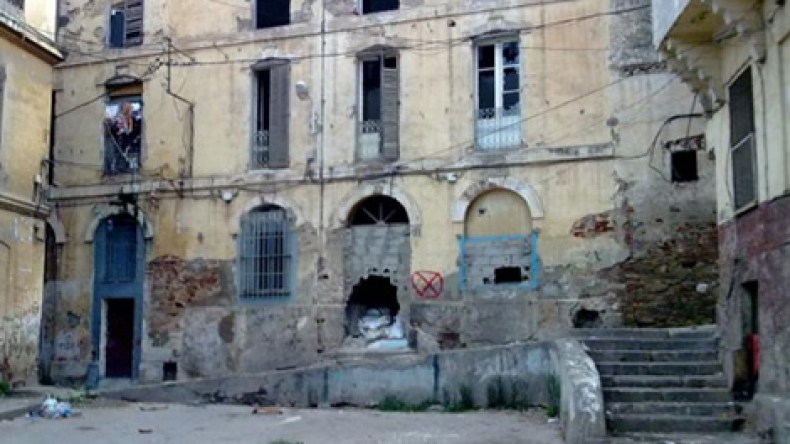 “بلاس دارم”.. إرث حضاري عثماني يتحول إلى أوكار للمنحرفين واللاجئين الأفارقة