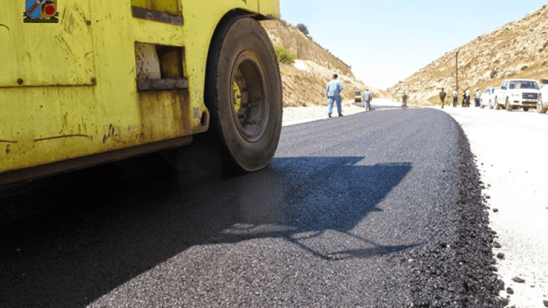 مواطنون بتيزي وزو يحتجزون عتاد مقاول اتهموه بالغش