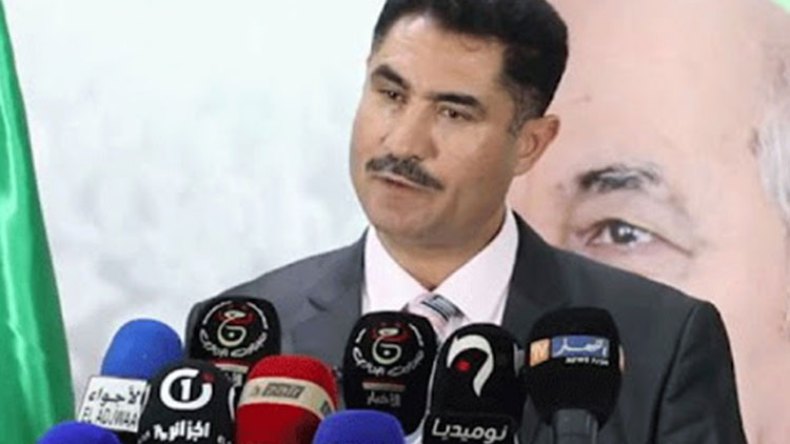 لعقاب: إرسال الجيش إلى الخارج لن يغير عقيدته