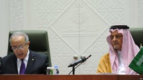 مبادرة جزائرية من 3 نقاط لوقف إطلاق النار في اليمن