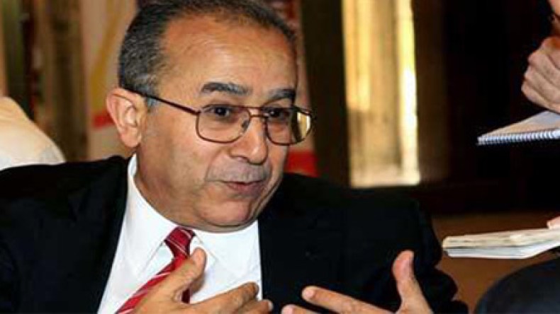 لعمامرة يتحادث مع نظراء له في اجتماع وزراء الخارجية العرب