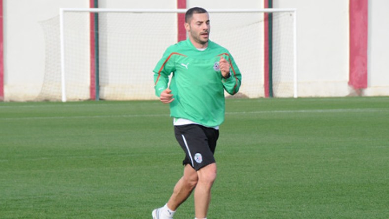 لحسن : ابراهيمي سيلتحق بصفوف المنتخب الوطني عن قريب