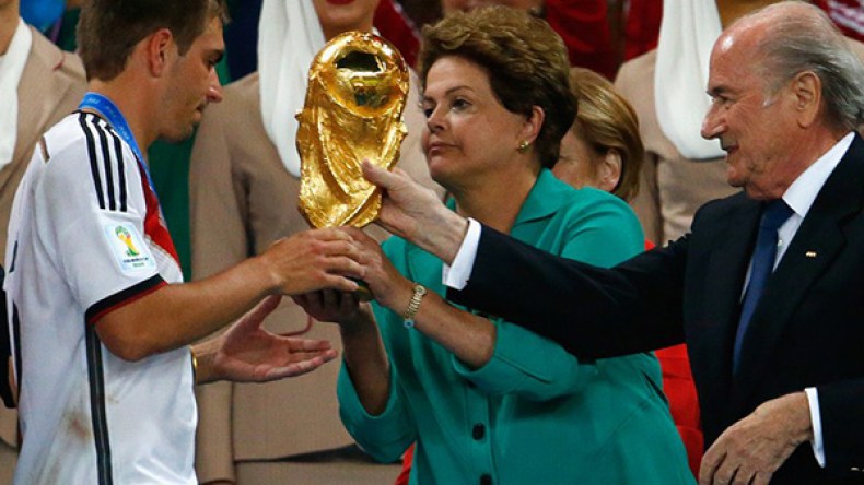 لام يُصاب بكسر في الكاحل ويغيب 3 أشهر عن البايرن