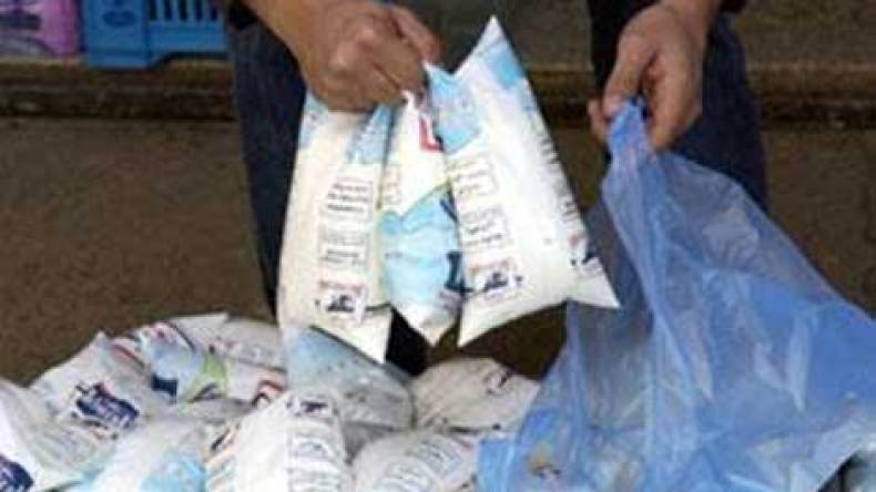 أكياس الحليب بـ30 دينارا في السوق السوداء