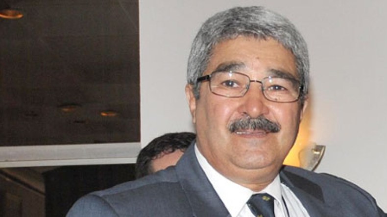 لاكارن “يستعطف” الحكام لتوقيع عريضة مساندة.. والأغلبية يرفضون