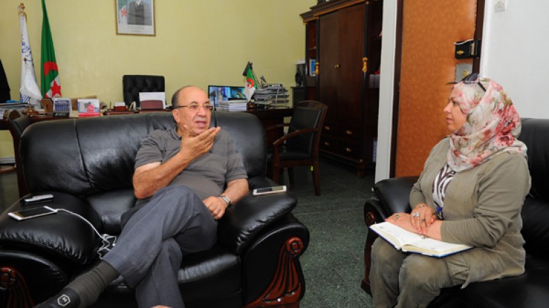 لخضر بن تركي: أغلب المغنين الجزائريين “مهرجون”