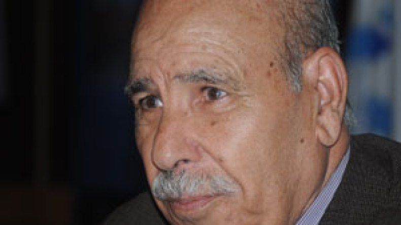 يجب ألا تبقى الجزائر صامتة و ليبيا تحت القصف