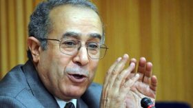 نائب وزير الشؤون الخارجية القطري في الجزائر من أجل ليبيا