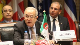 “إيران لم تطلب من الجزائر وساطة لحل الأزمة اليمنية”