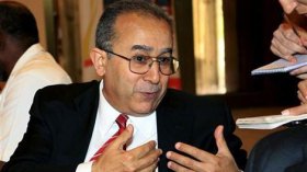 لعمامرة: العلاقات الجزائرية الفرنسية تتطور في مناخ جد إيجابي