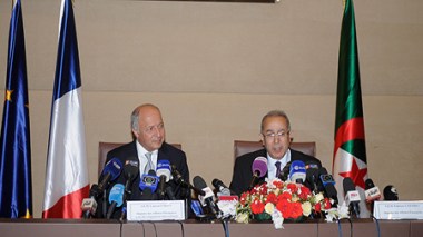 Lamamra et Fabius nient l'existence de forces algéro-françaises en Libye