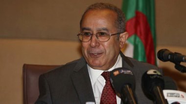 La position de l'Algérie de la crise de légitimité en Égypte dépend de l'Union africaine