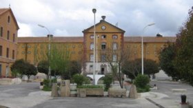 نزلاء من المحكوم عليهم بالمؤبد يحتجون بسجن “لامبيز” بباتنة!