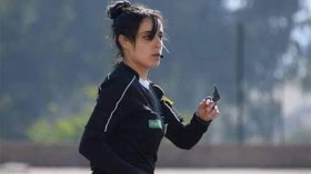 الحَكَمة لمياء عثمان تدخل تاريخ الكرة الجزائرية من الباب الواسع