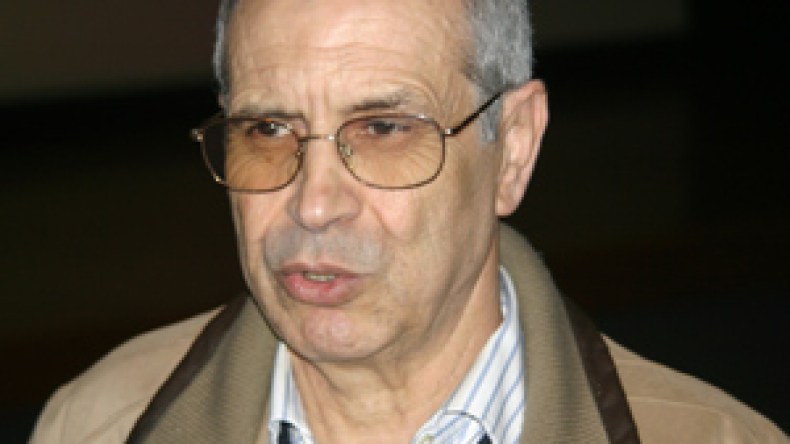 لمين مرباح للشروق:التلفزيون الجزائري خرب “دارنا القديمة” بمقص الرقابة