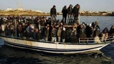 Lampedusa: 25 migrants retrouvés morts asphyxiés à bord d'un bateau
