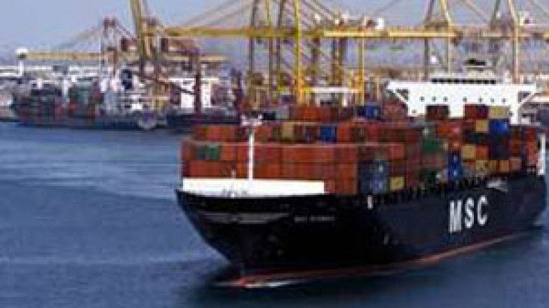 الجزائر استوردت ما قيمته 18 مليار دولار من البضائع خلال 6 أشهر